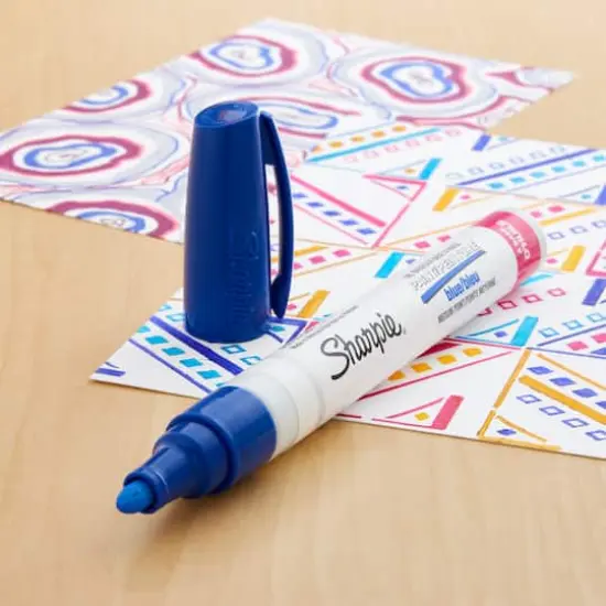 Sharpie&reg; Medium Point Oil-Based Paint Marker Blue {3}