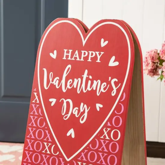 Glitzhome&reg; 24" Valentine's Double Sided Wooden Easel Porch D&eacute;cor {7}