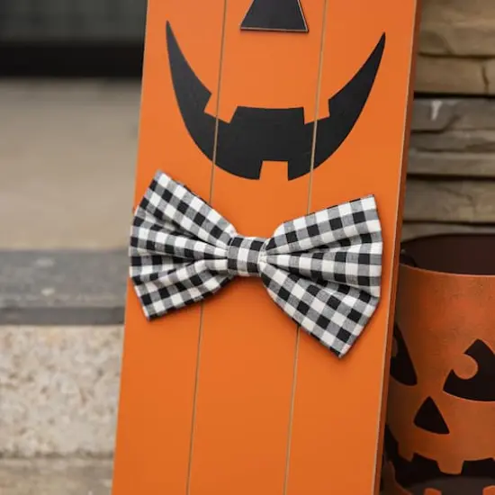 Glitzhome&reg; 36" Double Sided Wooden Scarecrow & Pumpkin Porch D&eacute;cor For Halloween & Fall {6}