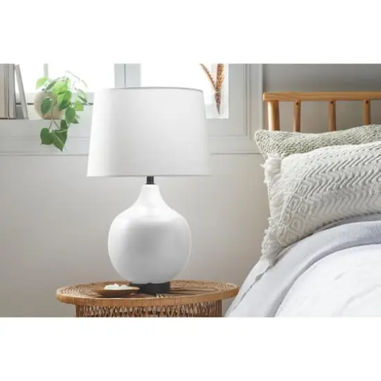 Krylon&reg; D&eacute;cor Selects Gloss Paint & Primer White {6}