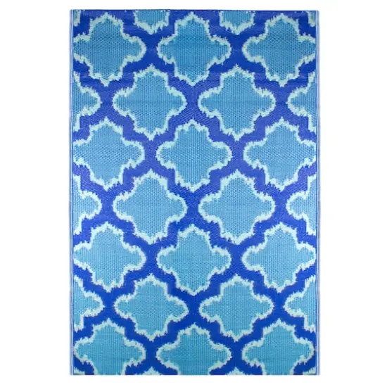 Blue Quatrefoil Rectangular Outdoor Area Rug, 4ft. x 6ft. {1}