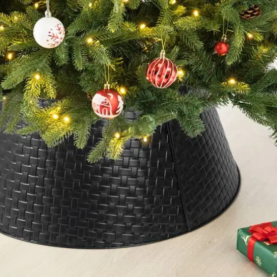 Glitzhome&reg; Black 26" Woven Metal Tree Collar {5}
