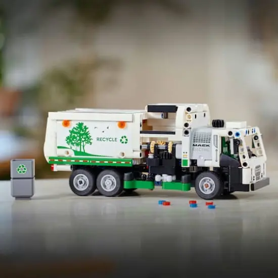 LEGO&reg; Technic&trade; Mack&reg; LR Electric Garbage Truck 42167 {8}