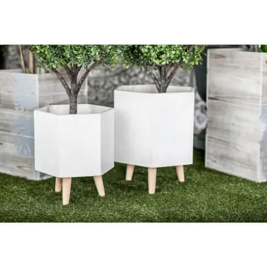 CosmoLiving by Cosmopolitan White Polystone Contemporary Planter Set {4}