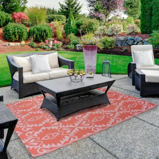 Pink Abstract Pattern Rectangular Outdoor Area Rug, 4ft. x 6ft. {3}