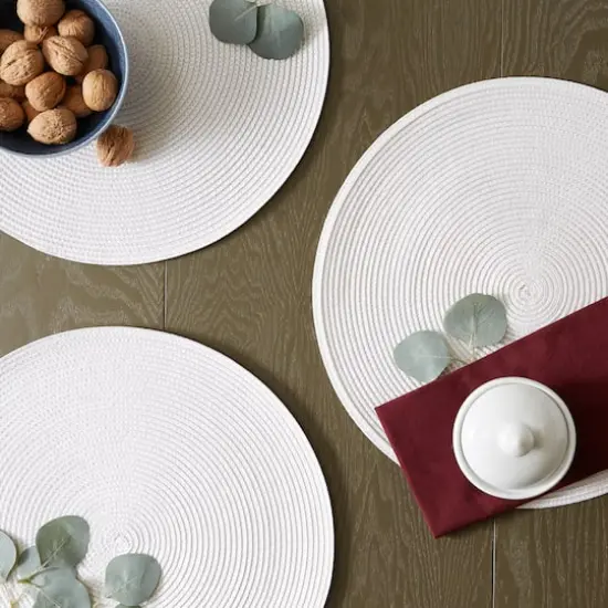DII&reg; Round Plastic Woven Placemats, 6ct. White {6}