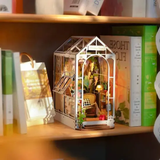 Rolife&reg; Garden House DIY Book Nook Shelf Insert Kit {10}