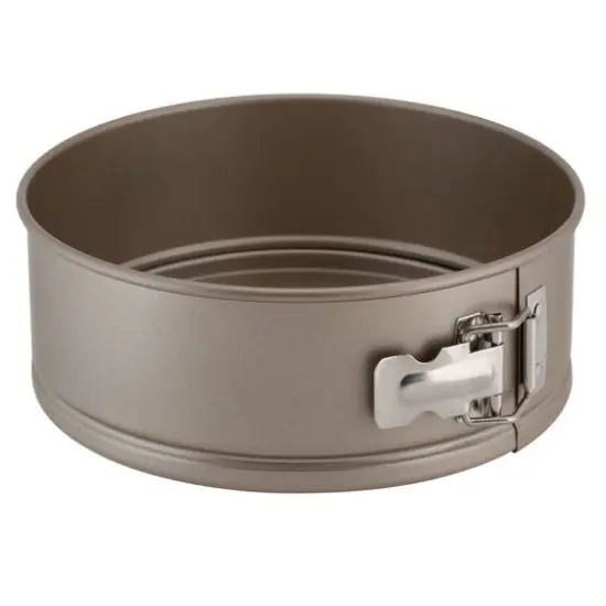 Kitchen Details Pro Series 9.5" Round Spring Form Pan {1}