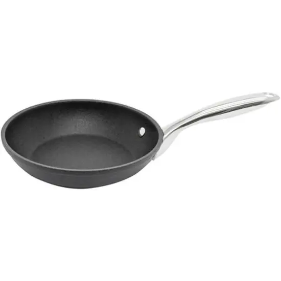 The Rock&reg; by Starfrit 8" Diamond Fry Pan {1}