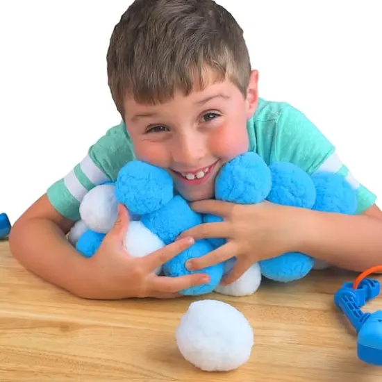 ArtSkills&reg; Snowball Battle Indoor Snowball Fight Set {5}