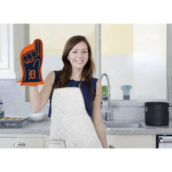 MLB #1 Oven Mitt Detroit Tigers {6}