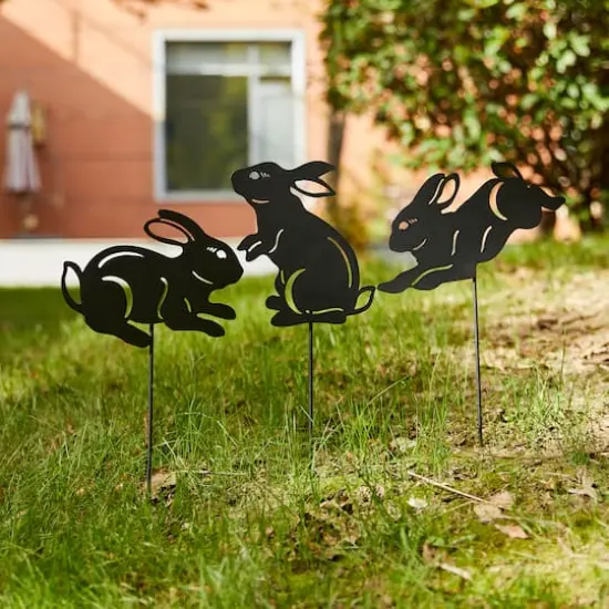 Glitzhome&reg; 18" Black Metal Rabbit Silhouette Yard Stake Set {5}