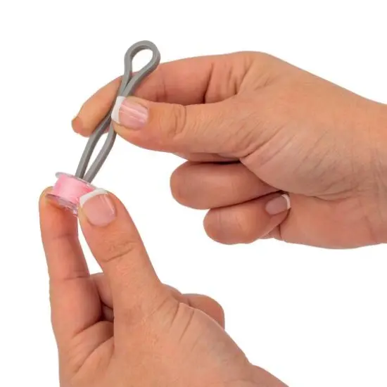 SINGER&reg; Bobbin Pins {9}