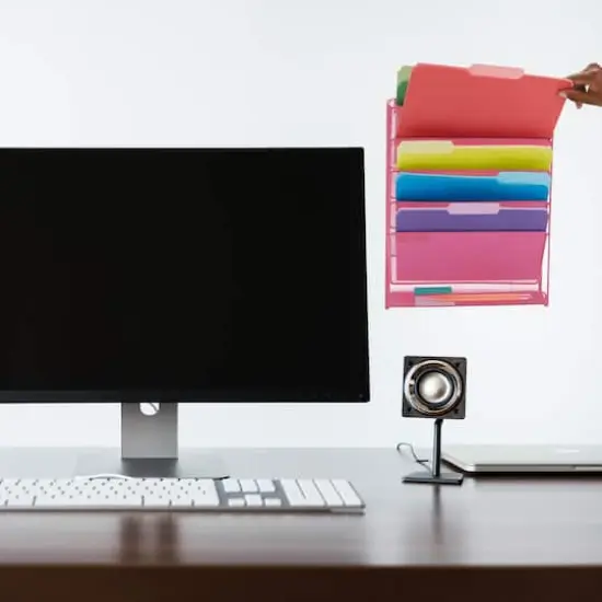 Mind Reader 6 Compartment Vertical Hanging Wall File & Chart Organizer Pink {4}