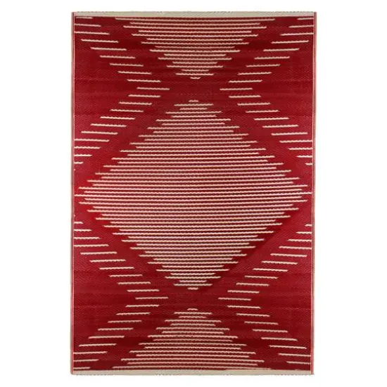 Red & Beige Tribal Outdoor Area Rug, 4ft. x 6ft. {1}