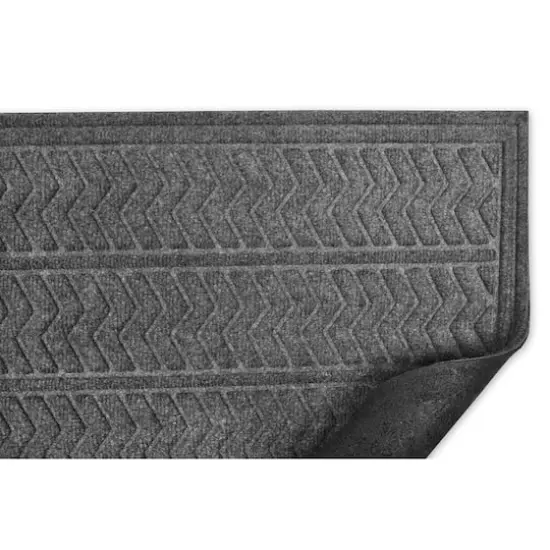 DII&reg; Dark Gray Chevron Floormat {5}