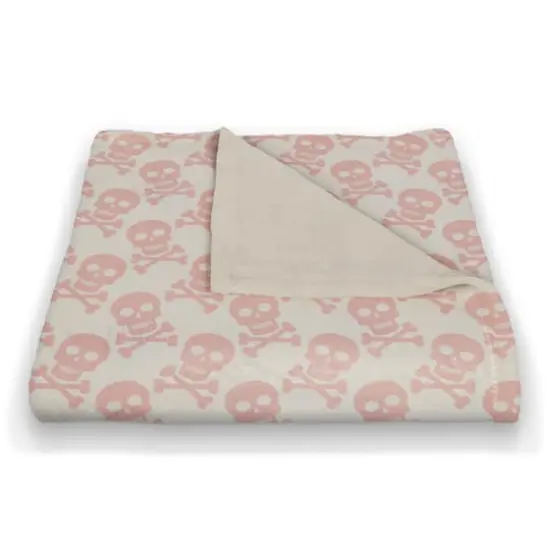 Skull & Crossbones Fleece Throw {3}