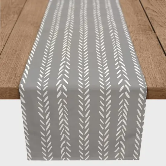 Petals Indoor/Outdoor Table Runner Gray {3}