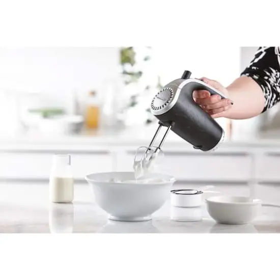 Brentwood Black Lightweight 5-Speed Electric Hand Mixer {3}