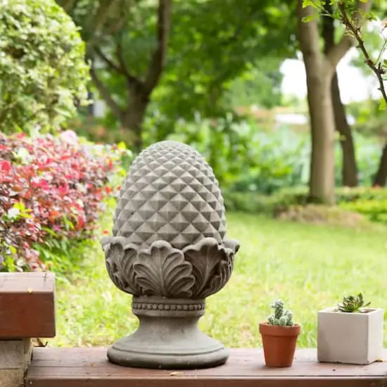 Glitzhome&reg; 16.5" Artichoke Garden Statue {4}