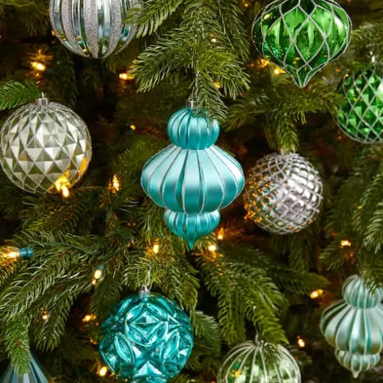 12ct. 4" Green & Silver Shatterproof Luxe Ornament Set {6}