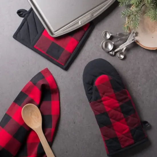 DII&reg; Buffalo Check Potholders, 2ct. Tango Red/Black {4}
