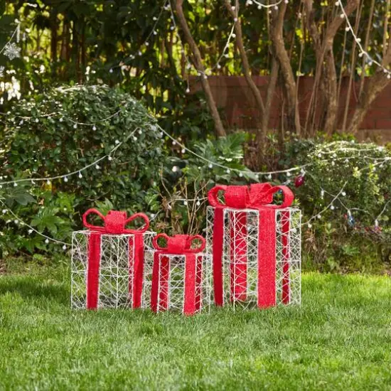 Glitzhome&reg; Lighted Christmas Crystal White 3D Giftbox Outdoor D&eacute;cor Set {6}