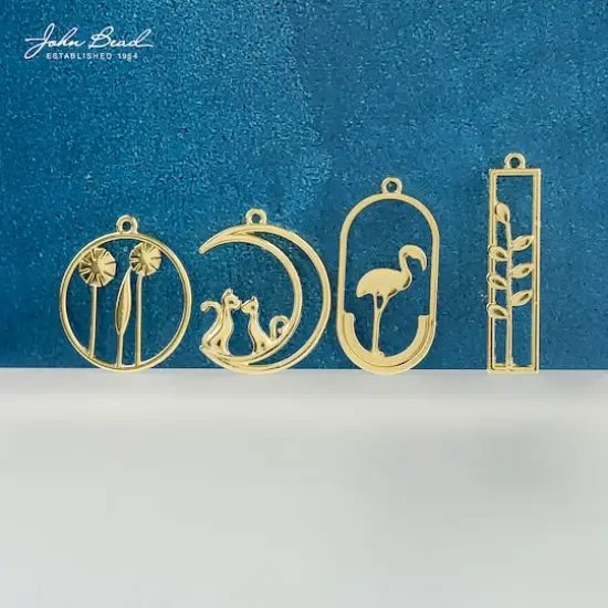 John Bead 26mm Gold Moon with Cats Beadwork Pendants, 4ct. {4}