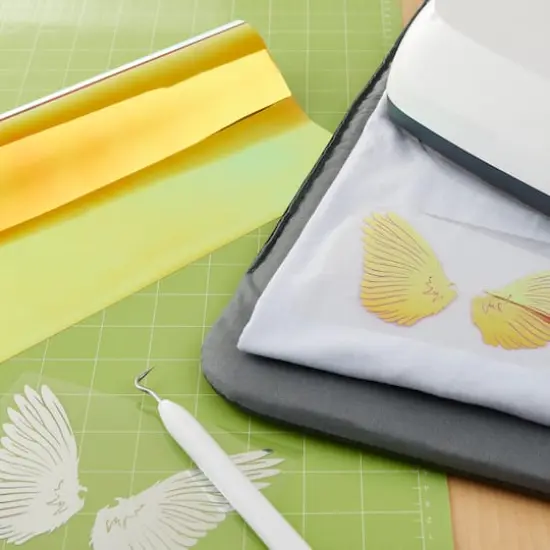 Cricut&reg; Holographic Iron-On Red {3}