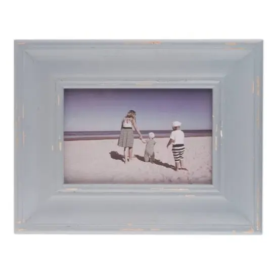 DII&reg; Gray Distressed 4" x 6" Picture Frame {1}