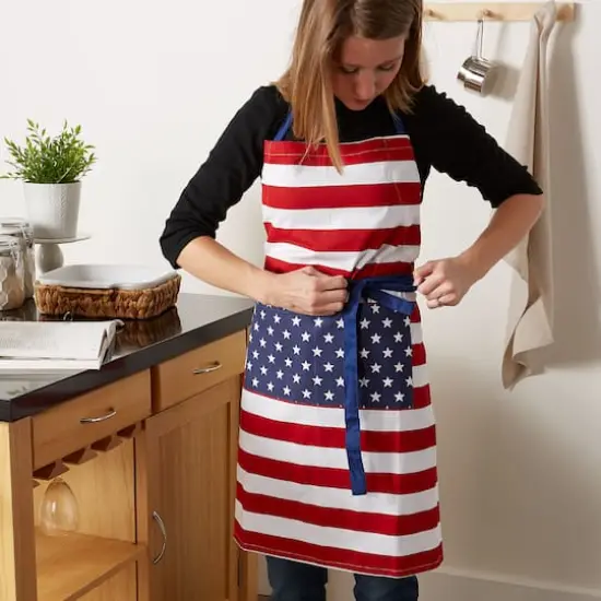 DII&reg; Stars & Stripes Print Apron {6}