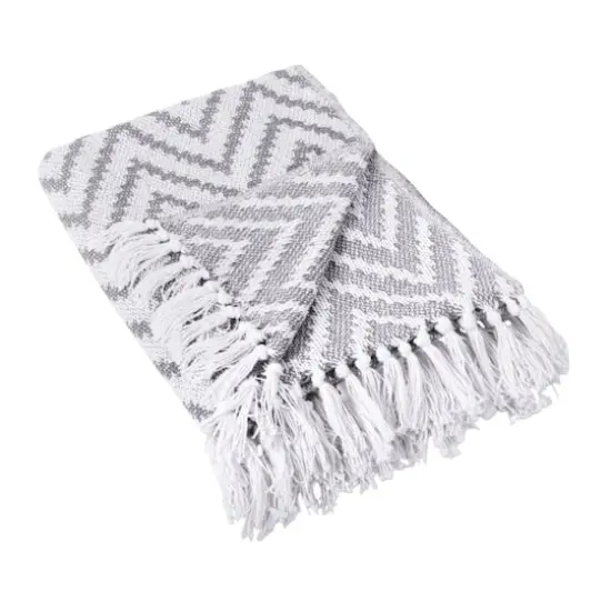 DII&reg; Gray Large Chevron Throw {1}