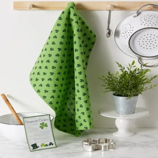 DII&reg; Shamrock Cookie Cutter Gift Set {7}