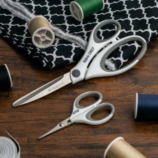 SINGER&reg; Fabric & Mini Detail Sewing Scissors Set {9}
