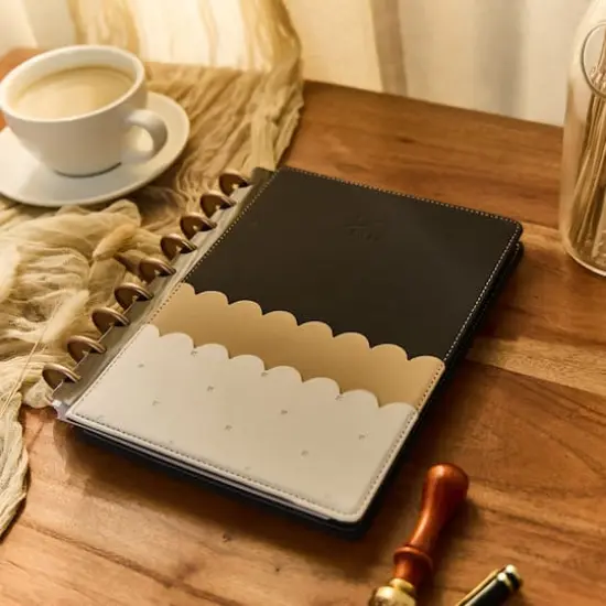 The Classic Happy Planner&reg; Heritage Charm Premium {6}