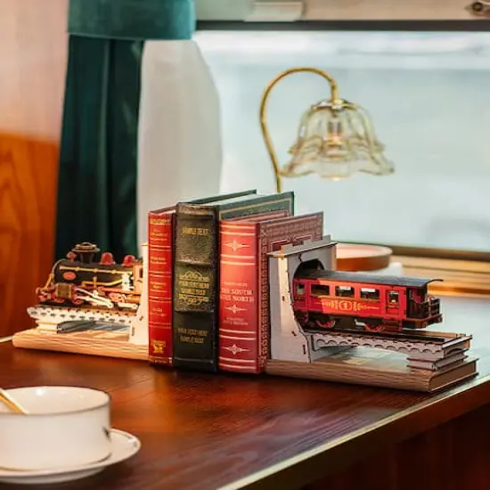 Rolife&reg; Wonderland Century Train Book Nook Kit {9}