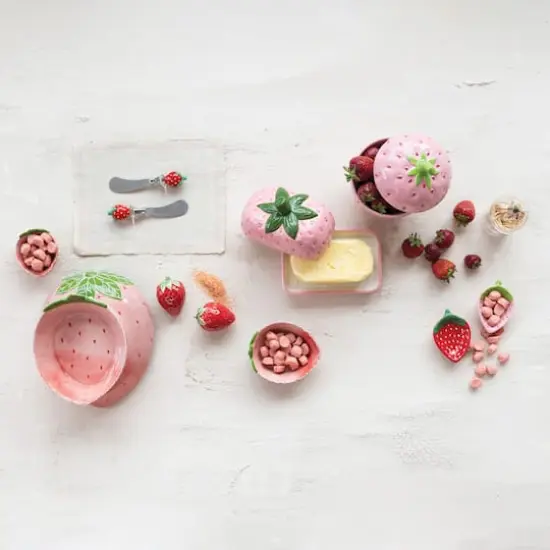 Hello Honey 2-Piece Stainless Steel Canape Knives with Glass Strawberry Shaped Handles, Red and Green {3}