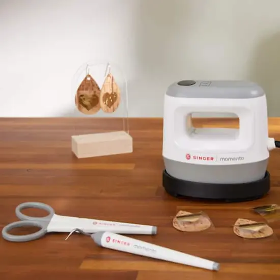 SINGER&reg; MOMENTO&trade; Mini Press {8}