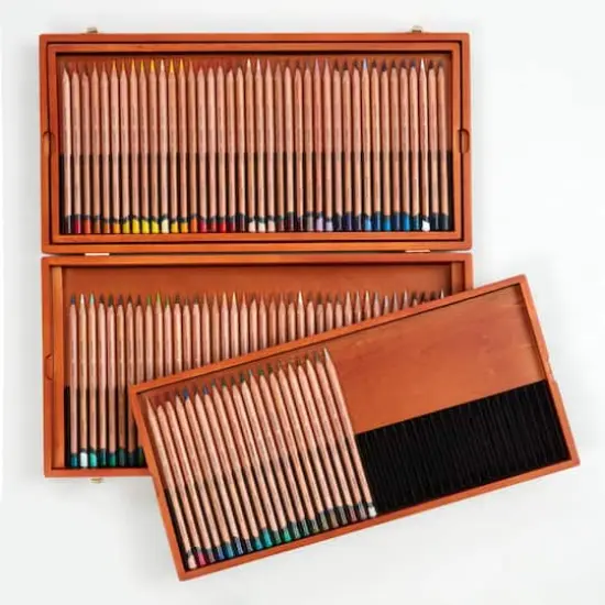 Derwent&reg; Lightfast 100 Pencil Wooden Box Set {4}