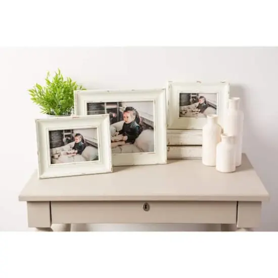 DII&reg; Antique White Distressed Farmhouse Frame {4}