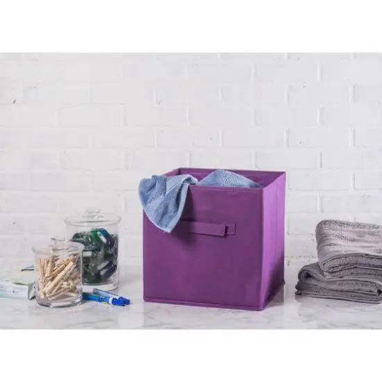 Solid Eggplant Nonwoven Square Cube Set {3}