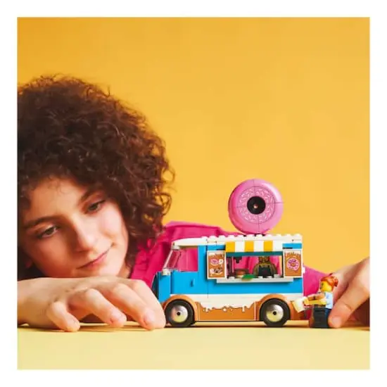 LEGO&reg; City Great Vehicles Donut Truck {4}