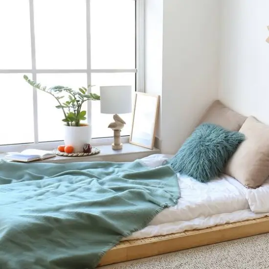 Simple Designs™ 17" Beige Wash Sitting Pelican Table Lamp with White Shade {6}