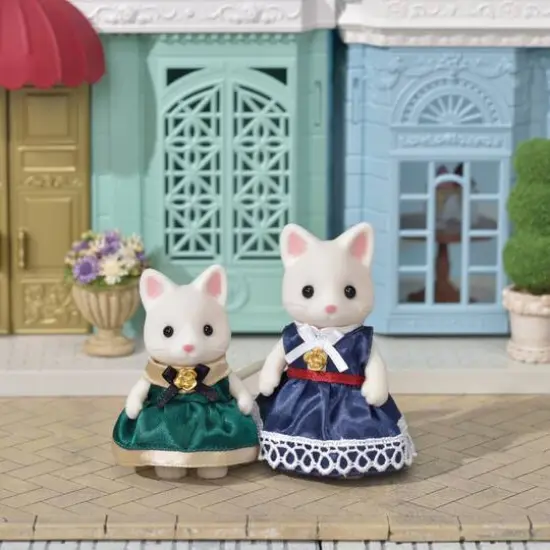 Calico Critters&trade; Green & Blue Dress Up Set {3}