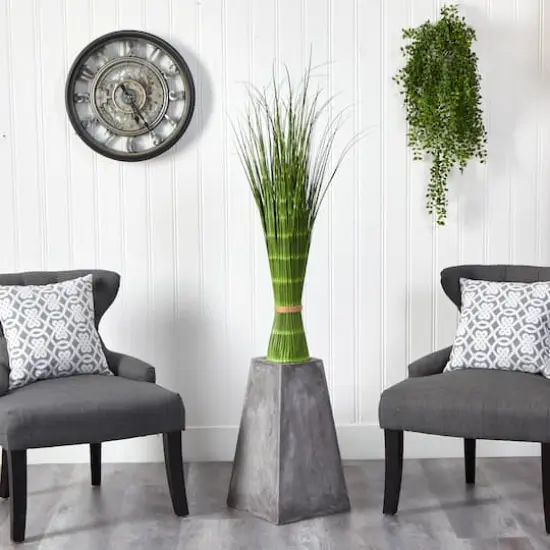 3ft. Onion Grass {4}