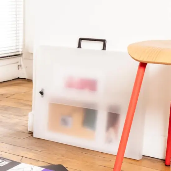 Prat Start 0 20" x 26" Clear Essential Portfolio {3}