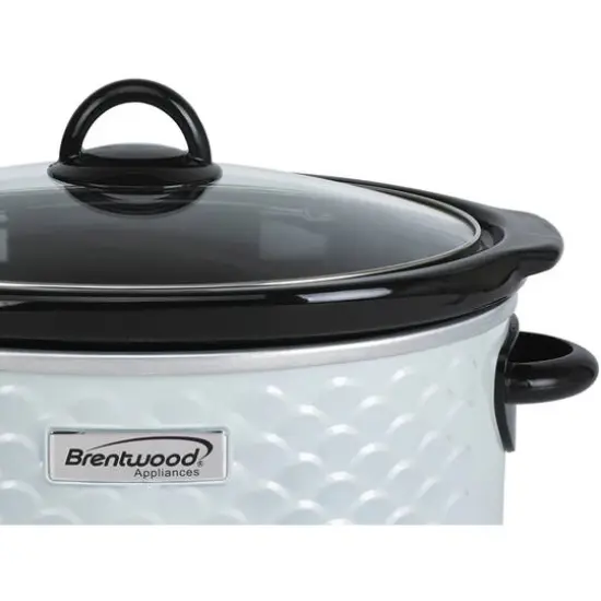 Brentwood White 4.5qt. Scallop-Pattern Slow Cooker {4}