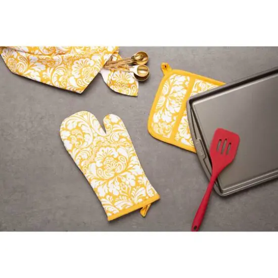 DII&reg; Damask Oven Mitt & Potholder Set Mustard {7}
