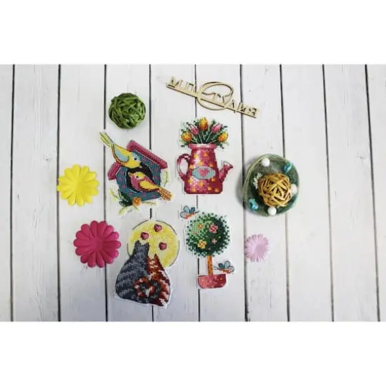 MP Studia Spring Magnets Plastic Canvas Counted Cross Stitch Kit {4}