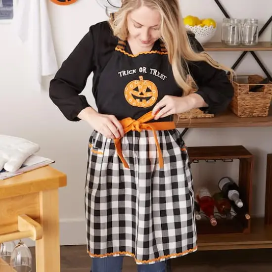 DII&reg; Trick Or Treat Embellished Apron {5}